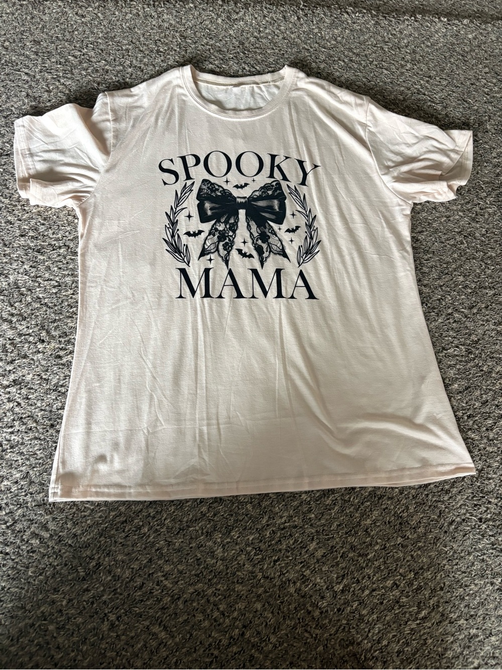 EUC Spoky mama Halloween xl t-shirt
